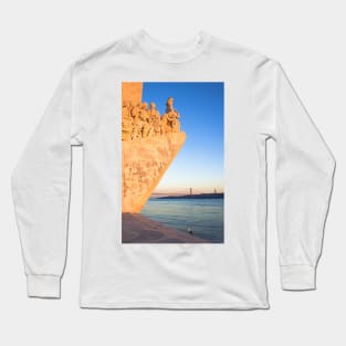 Lisbon . Monument to the Discoveries. Tejo river Long Sleeve T-Shirt